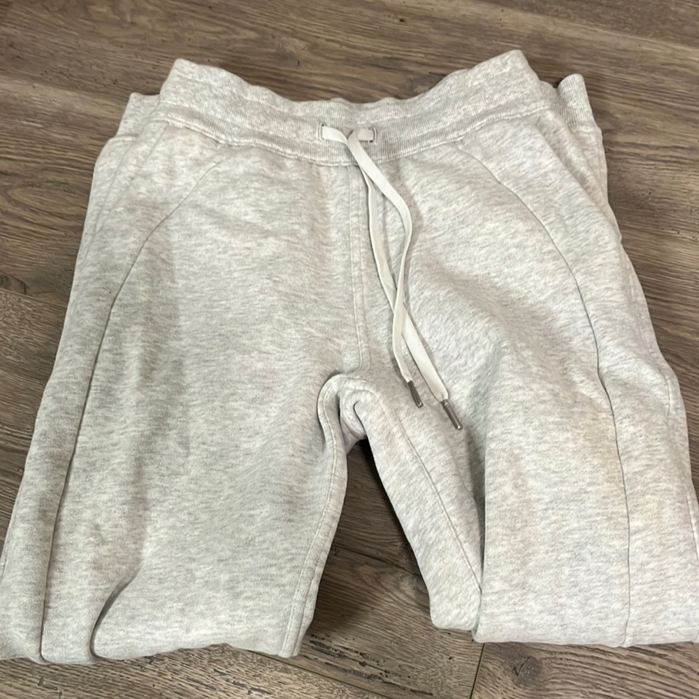Scuba high rise joggers in light grey